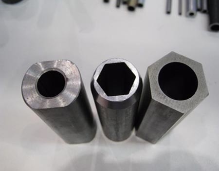 A tubulação de aço carbono de ASTM dá forma a 1-12m Q345 Q235 45# 20# 16Mn