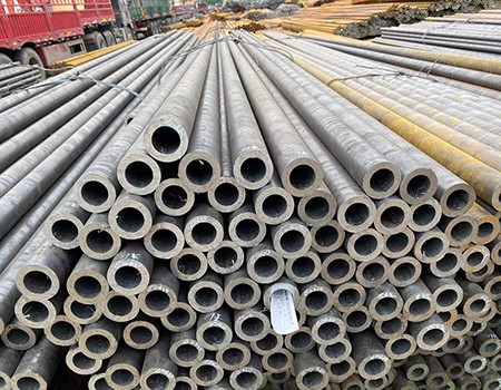 Da precisão sem emenda laminada a alta temperatura do carbono do ruído 2448 tubulação de aço St35.8 8inch Api 5lx52